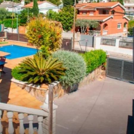 Casa Dana Cubelles